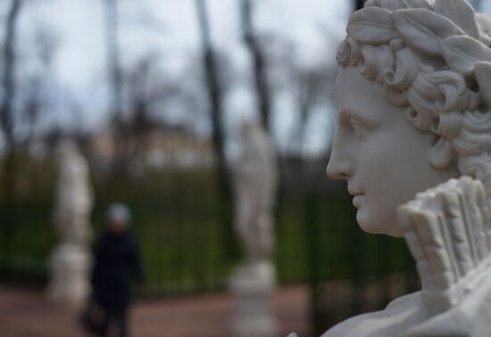 Summer Garden opens to visitors in St. Petersburg