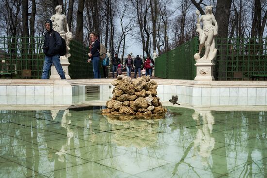 Summer Garden opens to visitors in St. Petersburg