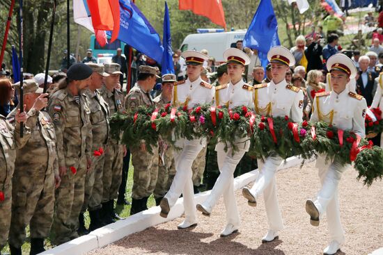 May day meeting of veteran partisans in Crimea