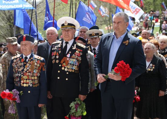 May day meeting of veteran partisans in Crimea