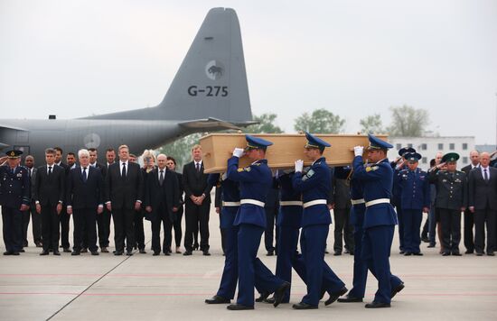 Last remains of Malaysian MH17 victims sent from Kharkiv to Netherlands