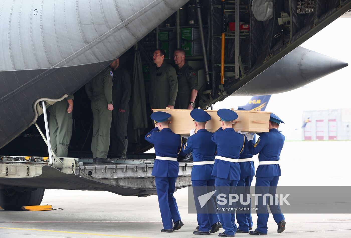 Last remains of Malaysian MH17 victims sent from Kharkiv to Netherlands