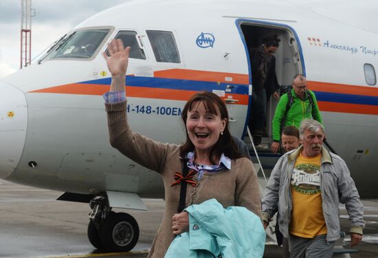 Russian Emergency Ministry aircraft evacuates citizens from Nepal