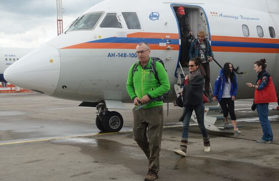 Russian Emergency Ministry aircraft evacuates citizens from Nepal