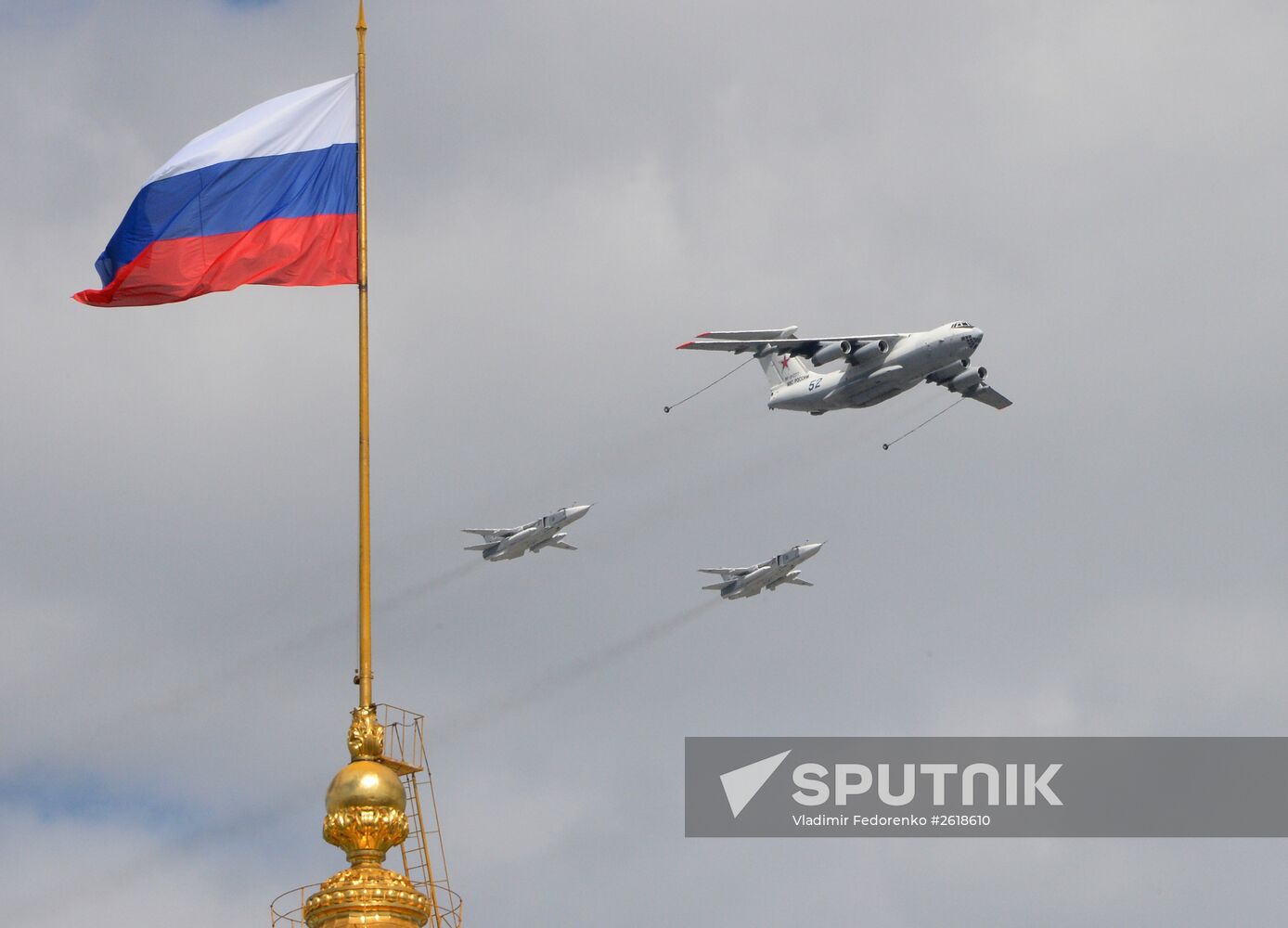 Moscow. Aircraft crews rehearse for parade to mark 70th anniversary of Victory in Great Patriotic War