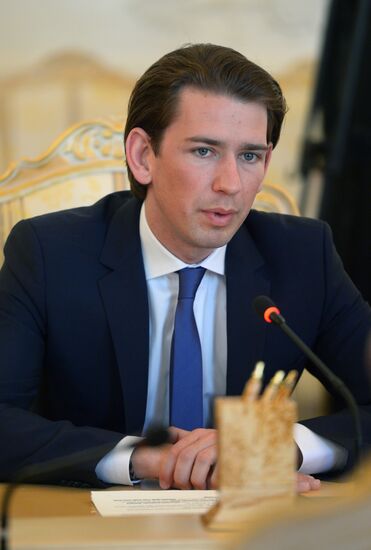 Russian and Austrian Foreign Ministers Sergei Lavrov and Sebastian Kurz