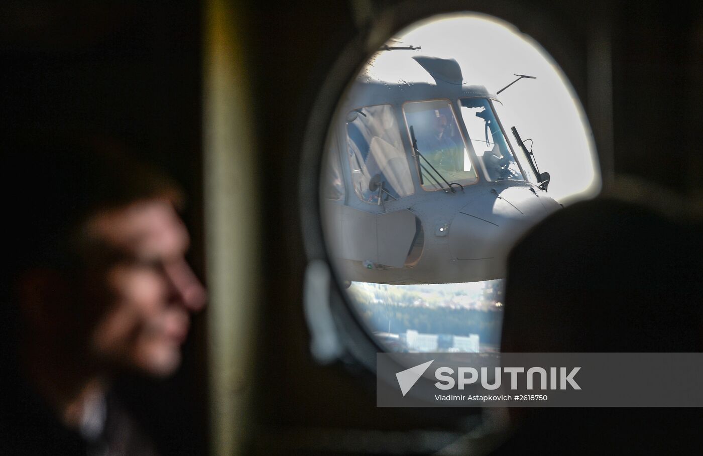 Moscow. Aircraft crews train for parade marking 70th anniversary of victory in the Great Patriotic War