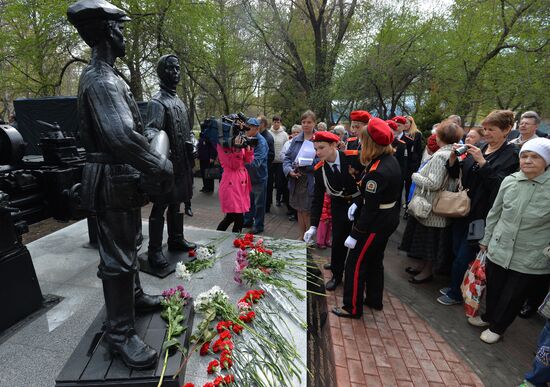 Unveiling a monument to home-front workers in Chelyabinsk