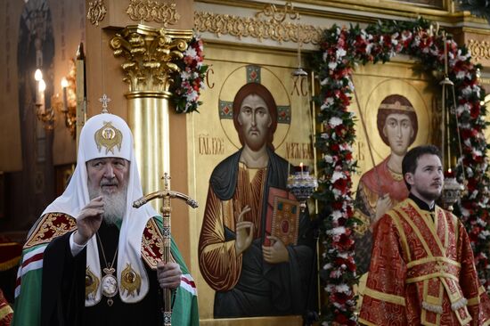 Patriarch holds service in honor of Saint George the Martyr