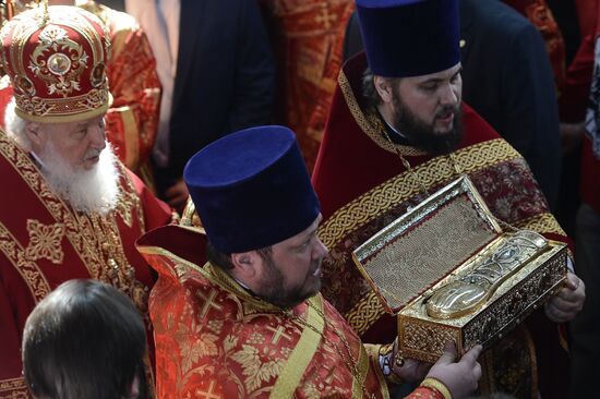 Patriarch holds service in honor of Saint George the Martyr