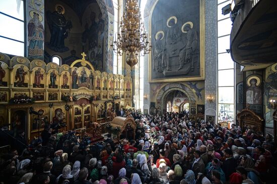 Patriarch holds service in honor of Saint George the Martyr