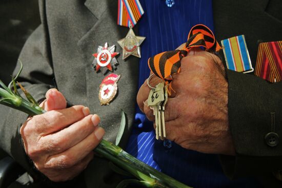 Crimea veterans receive new apartments