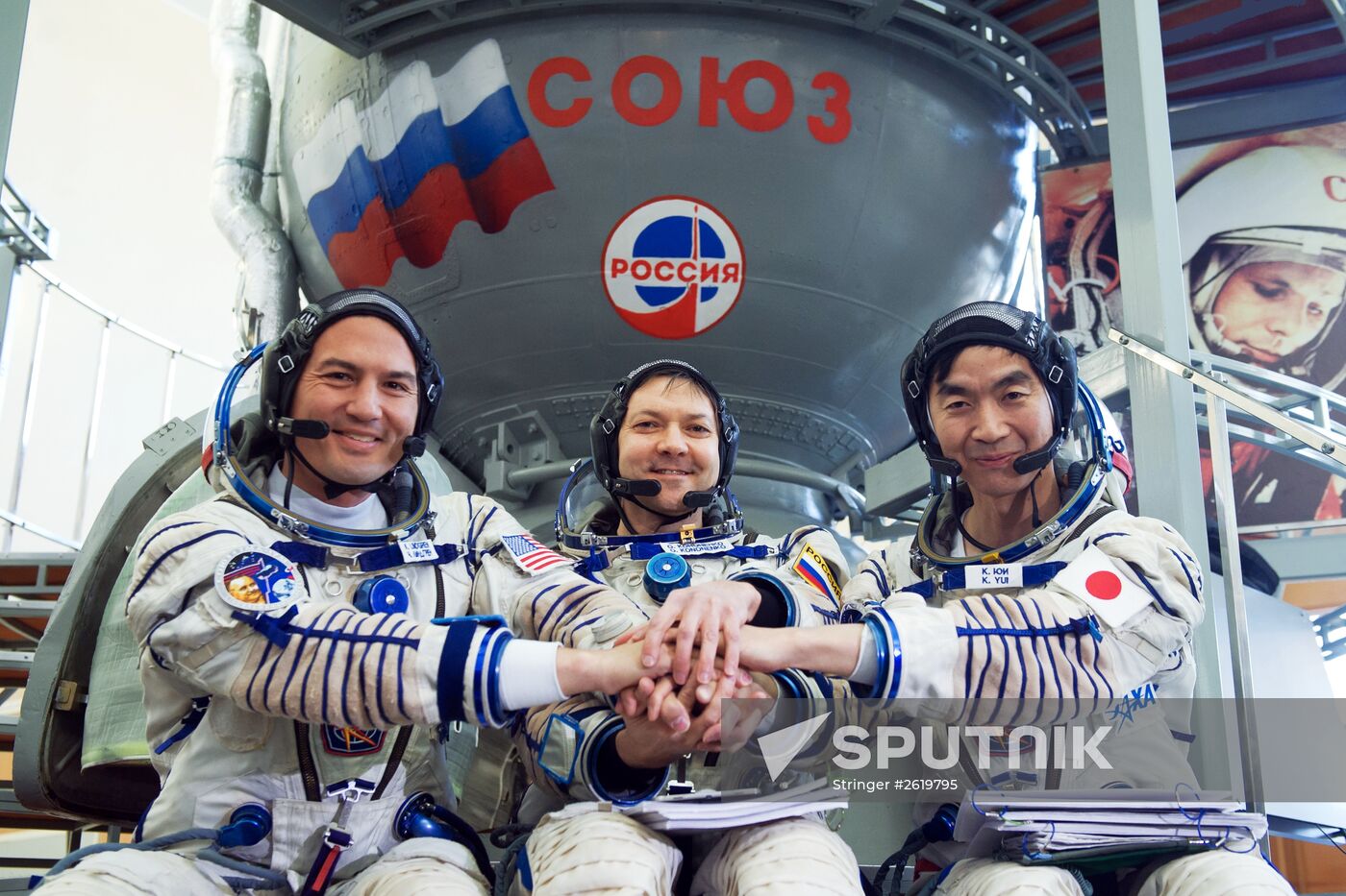 ISS Expedition 44/45 crews train in Star City near Moscow