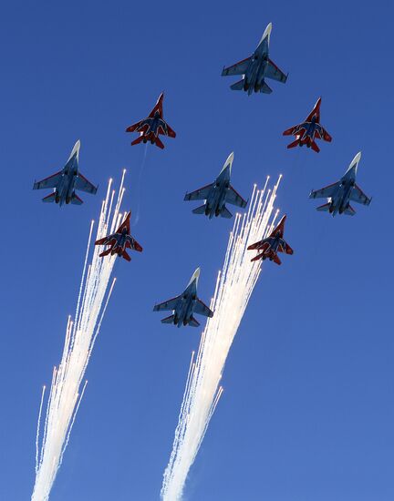 Final rehearsal of military parade to mark 70th anniversary of Victory in 1941-1945 Great Patriotic War