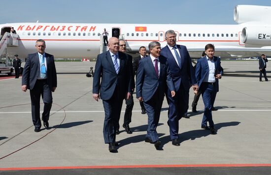 President of Kyrgyzstan Almazbek Atambayev arrives in Moscow