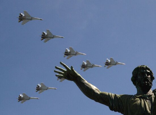 Final rehearsal of military parade to mark 70th anniversary of Victory in 1941-1945 Great Patriotic War