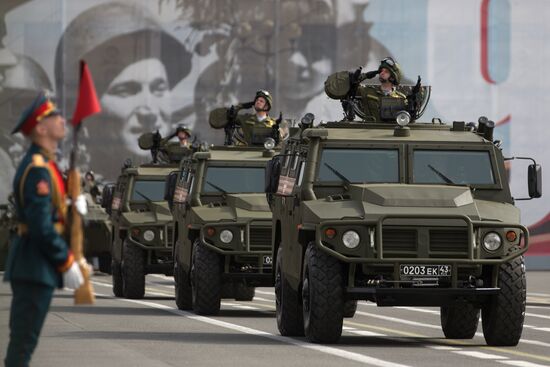 Final rehearsal of military parade to mark 70th anniversary of Victory in 1941-1945 Great Patriotic War in St.Petersburg