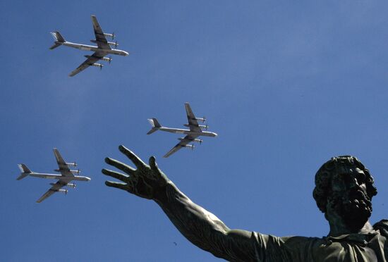Final rehearsal of military parade to mark 70th anniversary of Victory in 1941-1945 Great Patriotic War