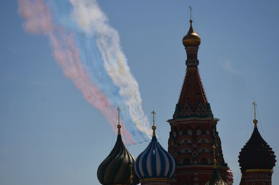 Final rehearsal of military parade to mark 70th anniversary of Victory in 1941-1945 Great Patriotic War