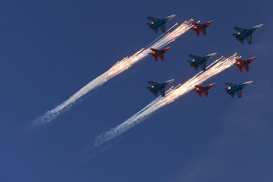 Final rehearsal of military parade to mark 70th anniversary of Victory in 1941-1945 Great Patriotic War