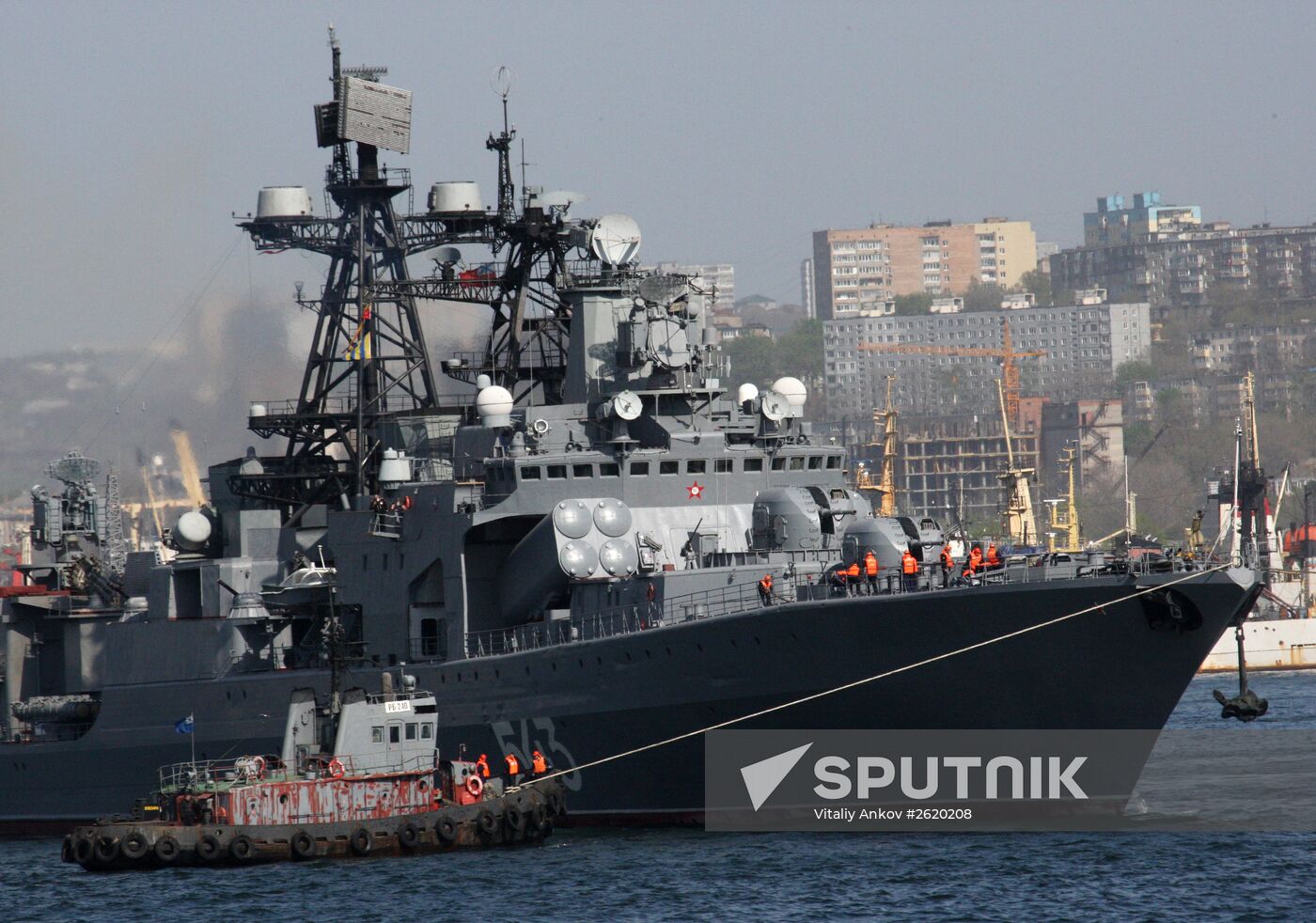 Ships line up to take part in Navy parade in Vladivostok