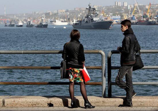 Ships line up to take part in Navy parade in Vladivostok