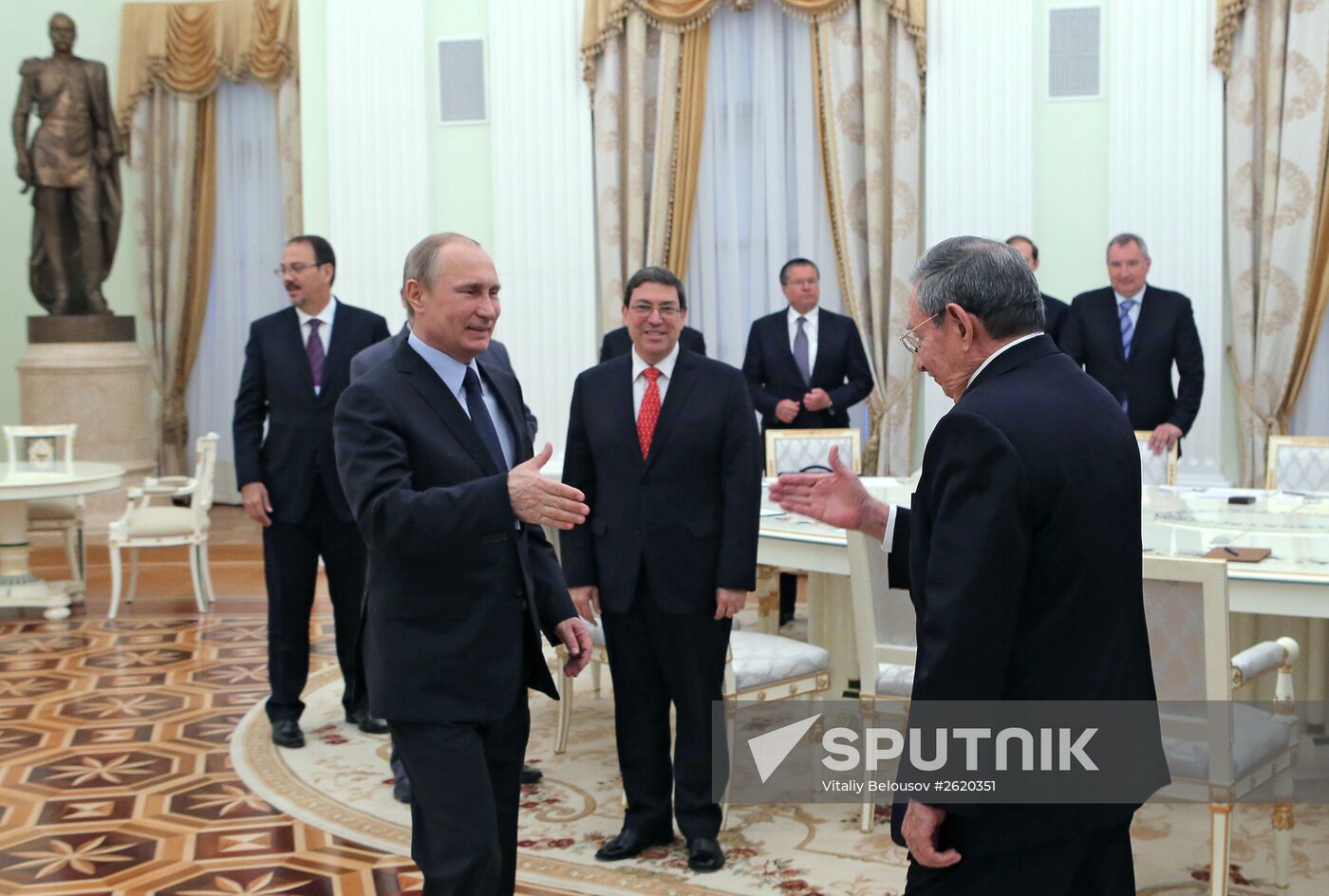 President Putin meets with Cuba's State Council and Cabinet Chairman Raul Castro