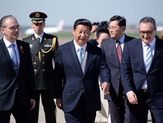 Chinese President Xi Jinping arrives in Moscow