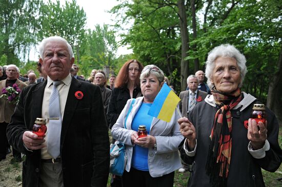 Remembrance and Reconciliation Day marked in Kiev