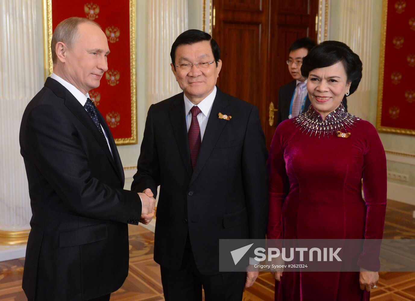 Russian President Vladimir Putin welcomes foreign delegation heads and honorary guests