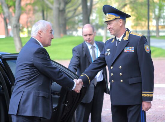 Kremlin Superintendent Sergei Khlebnikov welcomes foreign delegation heads and honorary guests