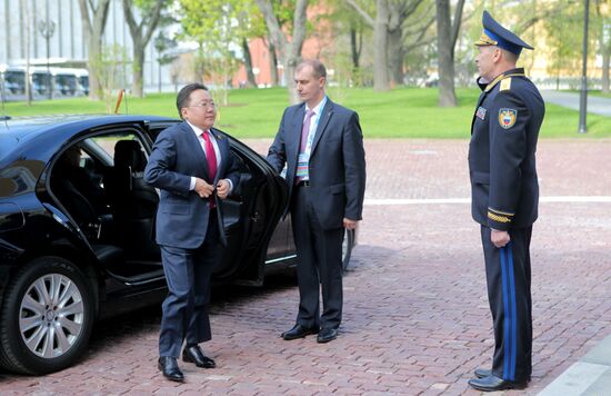 Kremlin Superintendent Sergei Khlebnikov welcomes foreign delegation heads and honorary guests