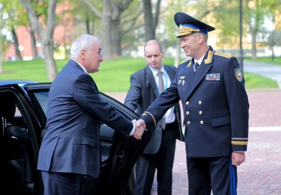 Kremlin Superintendent Sergei Khlebnikov welcomes foreign delegation heads and honorary guests