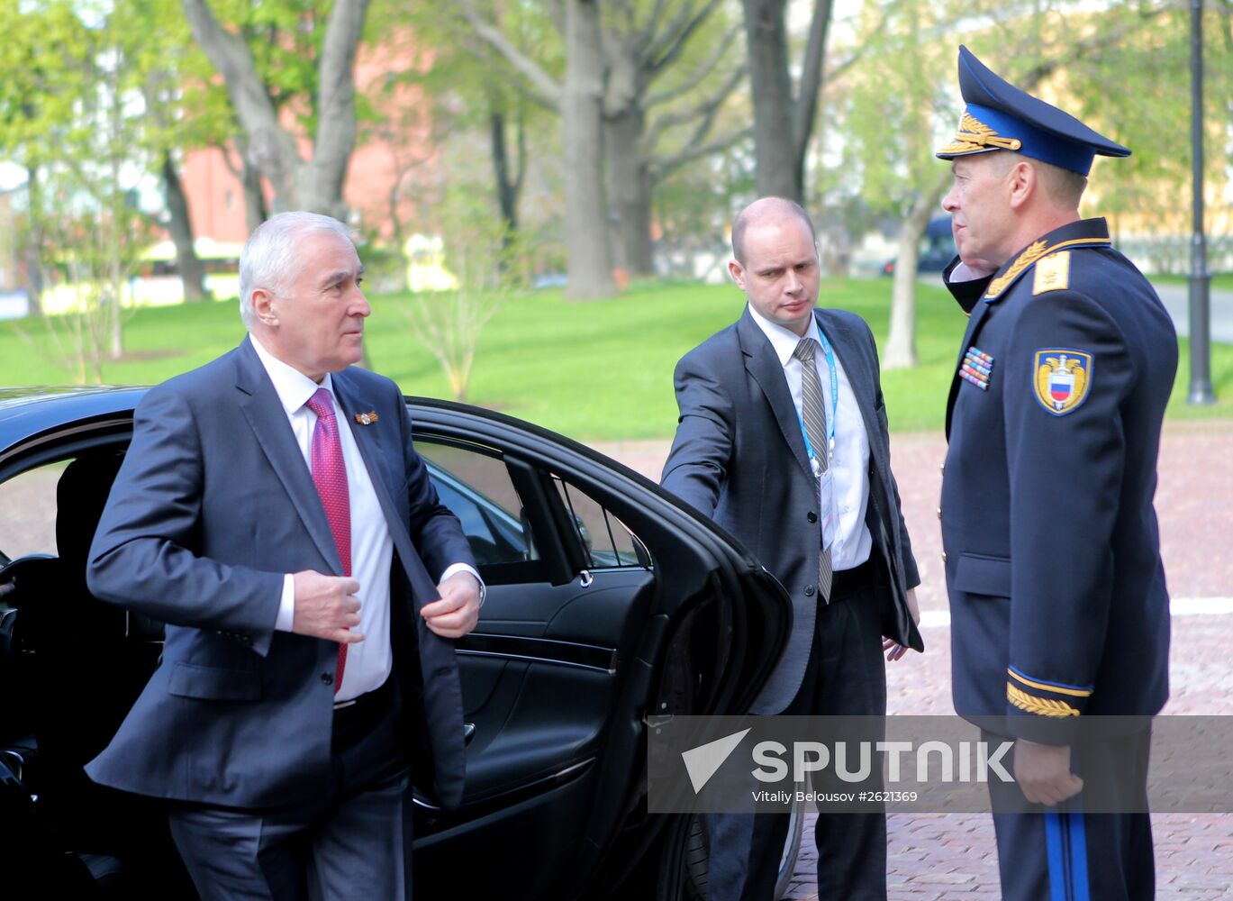 Kremlin Superintendent Sergei Khlebnikov welcomes foreign delegation heads and honorary guests