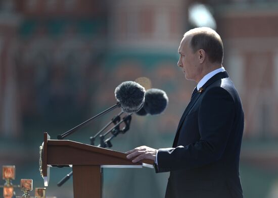 Vladimir Putin attends military parade to mark 70th anniversary of Victory in 1941-1945 Great Patriotic War