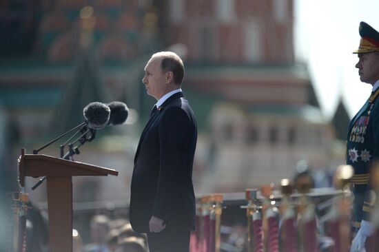 Vladimir Putin attends military parade to mark 70th anniversary of Victory in 1941-1945 Great Patriotic War