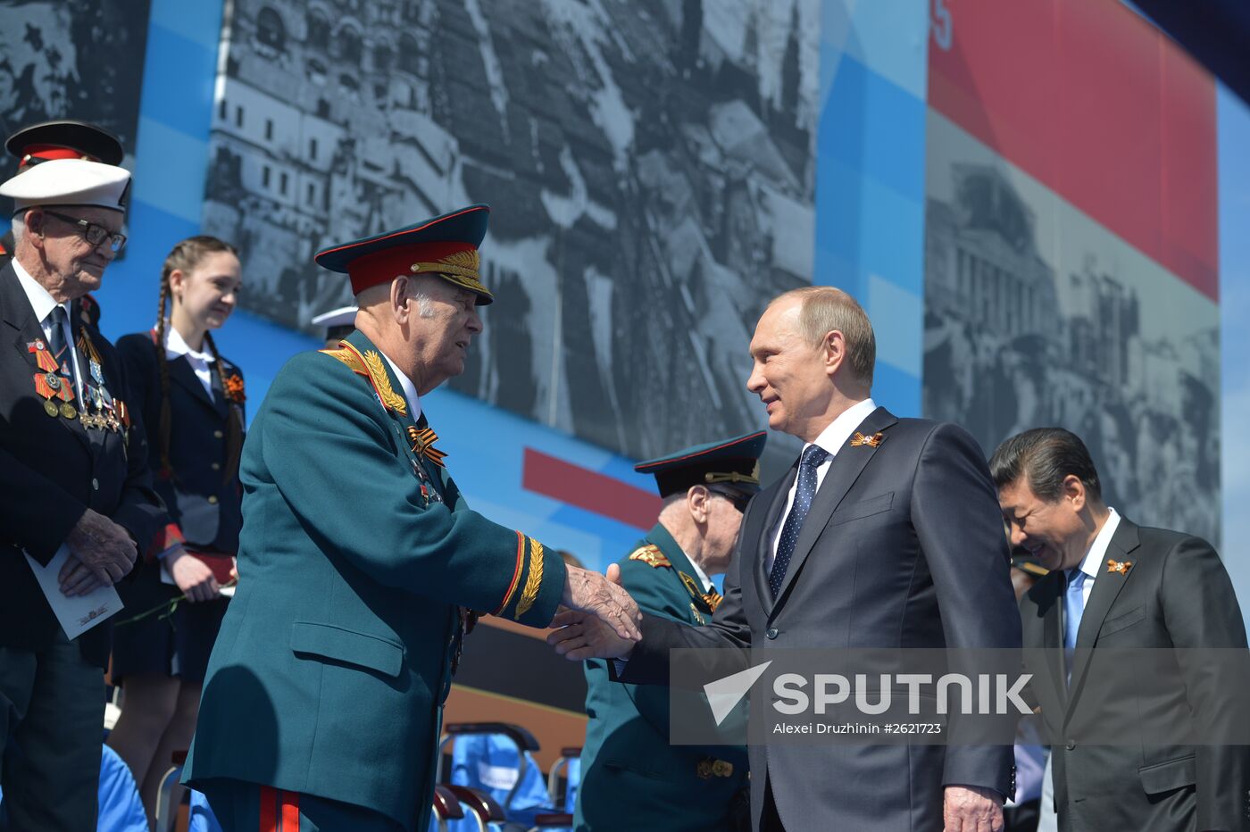 Vladimir Putin attends military parade to mark 70th anniversary of Victory in 1941-1945 Great Patriotic War