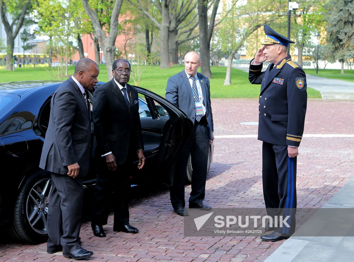 Foreign delegation heads and honorary guests welcomed by Kremlin's Commandant Sergei Khlebnikov