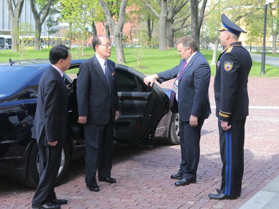Kremlin Superintendent Sergei Khlebnikov welcomes foreign delegation heads and honorary guests