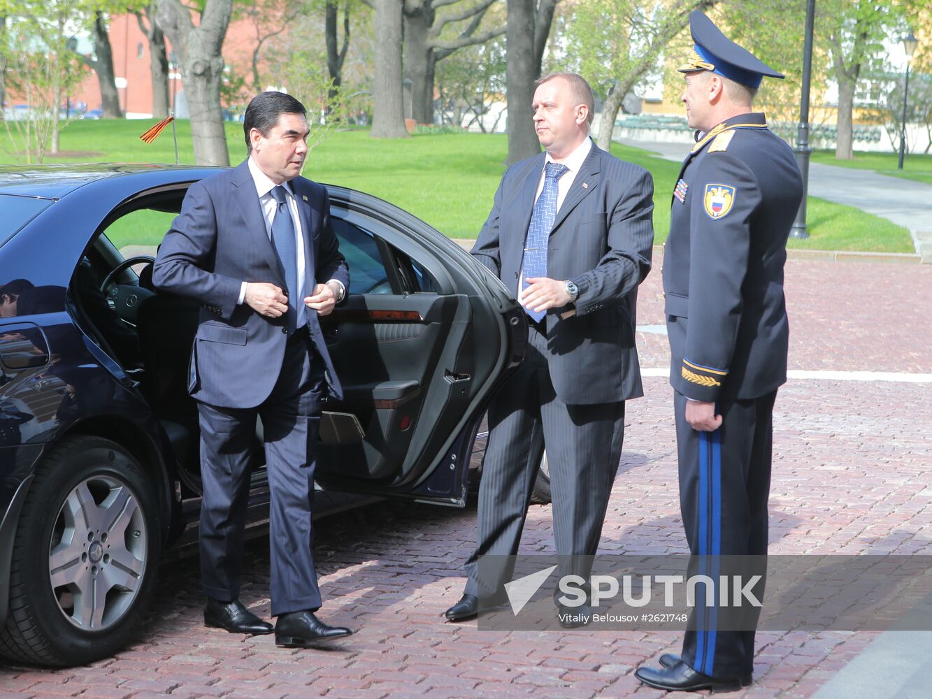 Kremlin Superintendent Sergei Khlebnikov welcomes foreign delegation heads and honorary guests