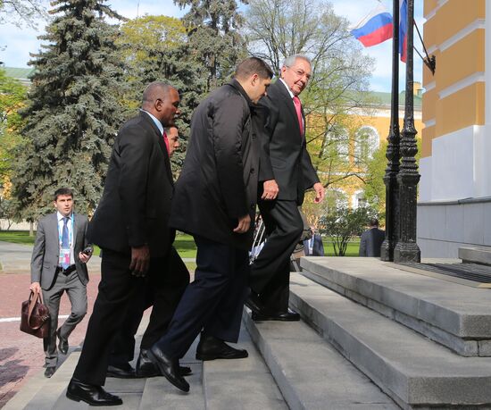 Foreign delegation heads and honorary guests welcomed by Kremlin's Commandant Sergei Khlebnikov