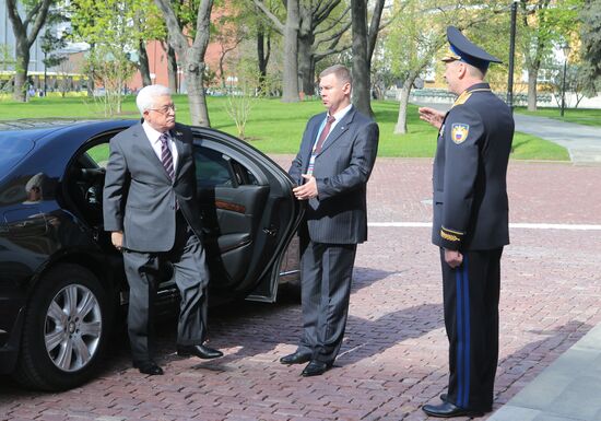 Kremlin Superintendent Sergei Khlebnikov welcomes foreign delegation heads and honorary guests