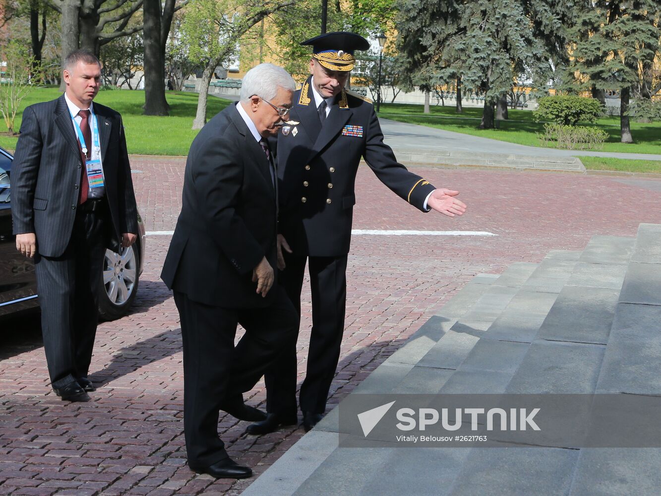 Kremlin Superintendent Sergei Khlebnikov welcomes foreign delegation heads and honorary guests