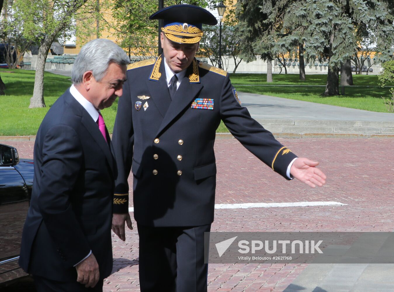 Kremlin Superintendent Sergei Khlebnikov welcomes foreign delegation heads and honorary guests