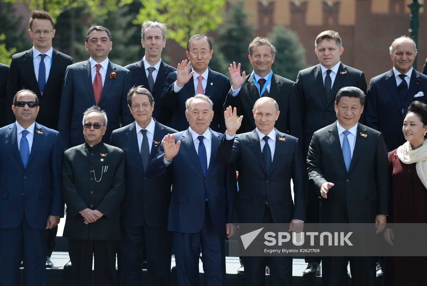 Delegation heads at joint photo session