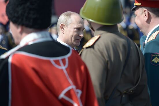 Vladimir Putin attends military parade to mark 70th anniversary of Victory in 1941-1945 Great Patriotic War