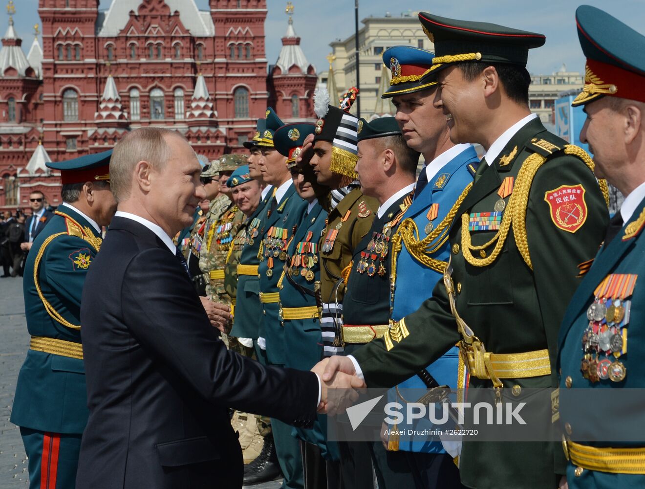 President Putin attends parade that marks 70th anniversary of Victory