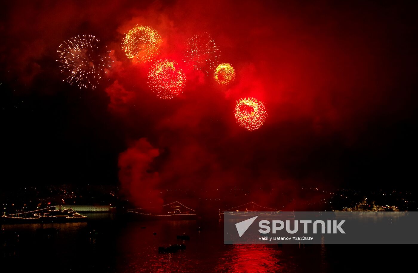 Fireworks display in Servastopol on Victory Day