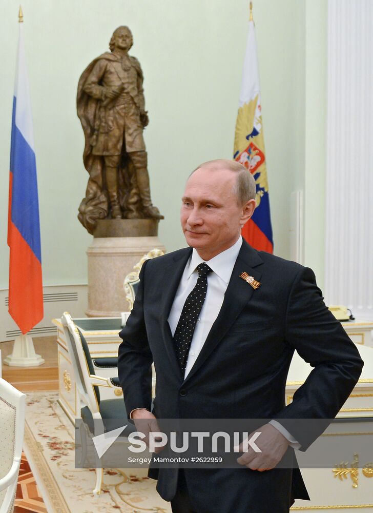 Russian President Vladimir Putin meets with President of Zimbabwe Robert Mugabe