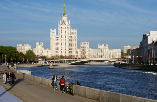 Holidaymakers in Moscow